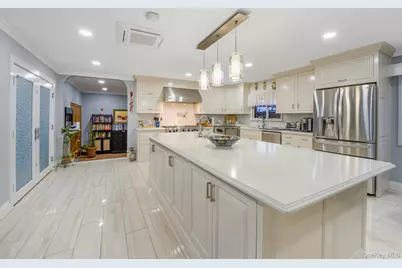 6372 74th Street, Middle Village, NY 11379 - Photo 5