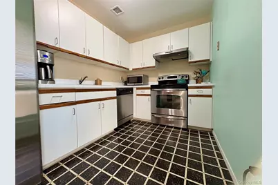 31 Anchor Street #Y, Freeport, NY 11520 - Photo 11