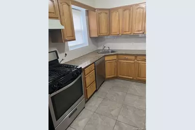 169 Tibbetts Road #1st Fl, Yonkers, NY 10705 - Photo 5