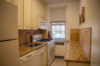 253 Garth Road #2J, Scarsdale, NY 10583 - Photo 3