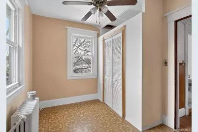 64 Watchogue Road, New York, NY 10314 - Photo 17