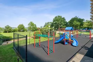 18-15 215th St, Bayside, NY 11360 - Photo 15