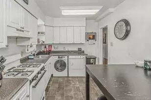 325 E Park Ave, Long Beach, NY 11561 - Photo 27