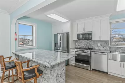 325 E Park Avenue, Long Beach, NY 11561 - Photo 11