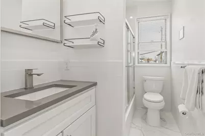 325 E Park Avenue, Long Beach, NY 11561 - Photo 23