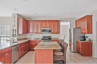 27 Avolet Court, Mount Sinai, NY 11766 - Photo 11