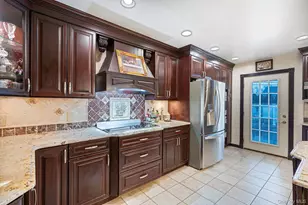 481 May Ln, East Meadow, NY 11554 - Photo 11