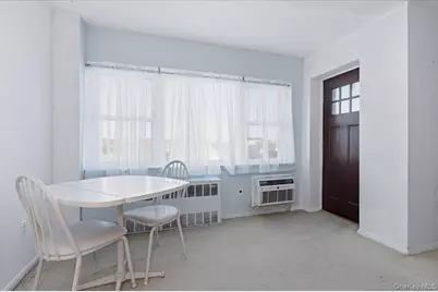 740 E Broadway #2J, Long Beach, NY 11561 - Photo 9