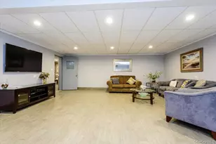 740 E Broadway, Long Beach, NY 11561 - Photo 23