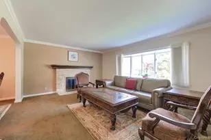 74 Mulberry Ave, Garden City, NY 11530 - Photo 3