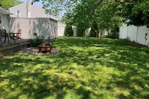 449 51st St, Lindenhurst, NY 11757 - Photo 15