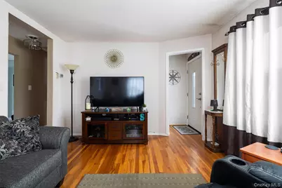 449 51st Street, Lindenhurst, NY 11757 - Photo 3