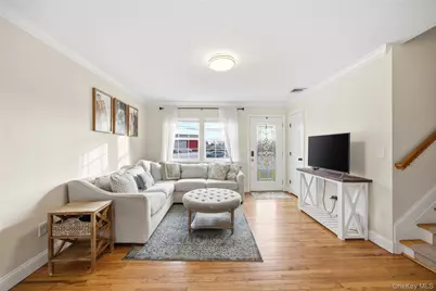 147 Ruth Street, West Islip, NY 11795 - Photo 3