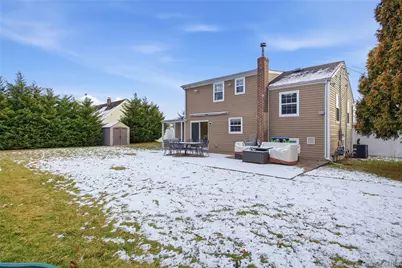 147 Ruth Street, West Islip, NY 11795 - Photo 25