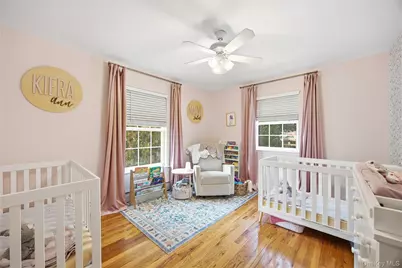 147 Ruth Street, West Islip, NY 11795 - Photo 21