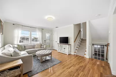 147 Ruth Street, West Islip, NY 11795 - Photo 5