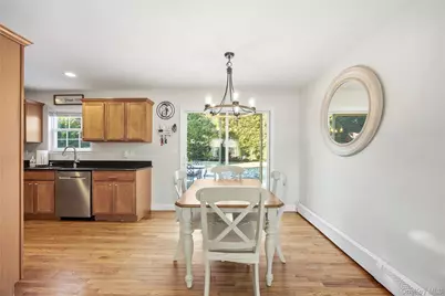 147 Ruth Street, West Islip, NY 11795 - Photo 11