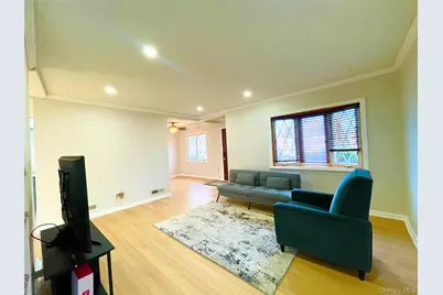 [Address not provided], New Hyde Park, NY 11040 - Photo 5