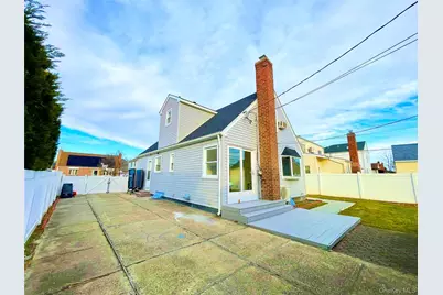 [Address not provided], New Hyde Park, NY 11040 - Photo 7