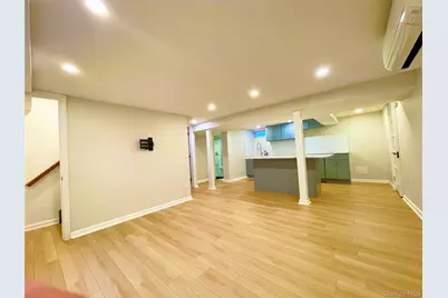 [Address not provided], New Hyde Park, NY 11040 - Photo 17