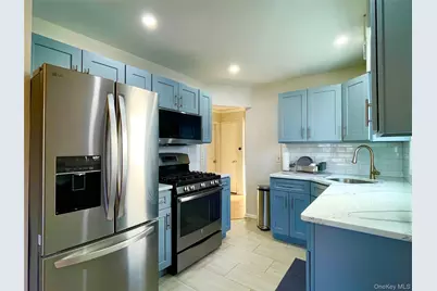 [Address not provided], New Hyde Park, NY 11040 - Photo 9