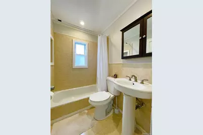 [Address not provided], New Hyde Park, NY 11040 - Photo 15