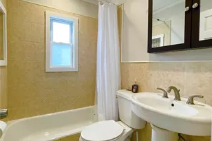 [Address not provided], New Hyde Park, NY 11040 - Photo 15