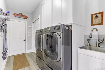 19 Sassinoro Boulevard, Cortlandt Manor, NY 10567 - Photo 33