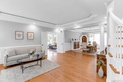 19 Sassinoro Boulevard, Cortlandt Manor, NY 10567 - Photo 3