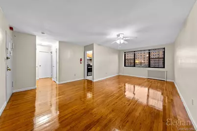 451 Fulton Avenue #3E, Hempstead, NY 11550 - Photo 3
