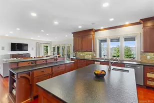 24 Country Club Ln, Briarcliff Manor, NY 10510 - Photo 9