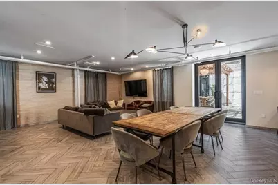 24-75 38th Street #B8, Astoria, NY 11103 - Photo 23