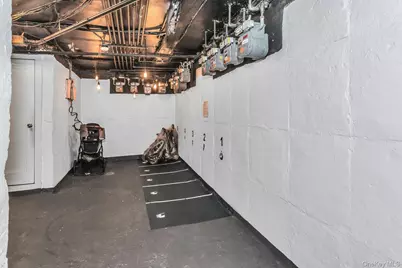 24-75 38th Street #B8, Astoria, NY 11103 - Photo 17