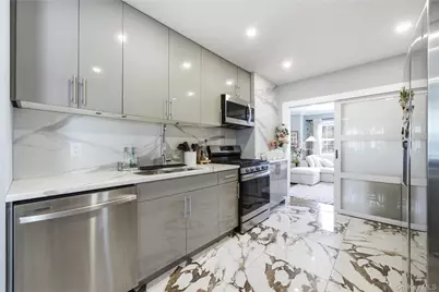 192 Mill Road, Valley Stream, NY 11581 - Photo 11