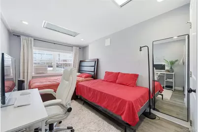 192 Mill Road, Valley Stream, NY 11581 - Photo 9