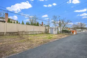 56-49 206th St, Oakland Gardens, NY 11364 - Photo 27