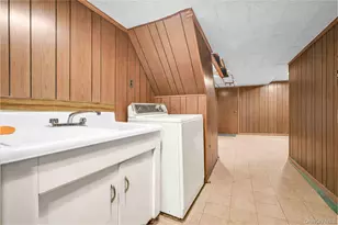 56-49 206th St, Oakland Gardens, NY 11364 - Photo 25