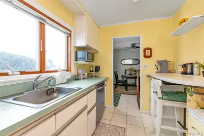 31 Steven Street, Plainview, NY 11803 - Photo 3