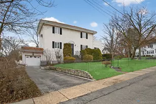 21 Lawrence Pl, Pelham, NY 10803 - Photo 25