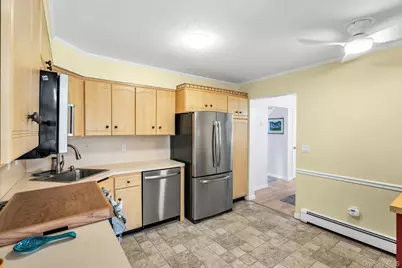 5845 N Bayview Road, Southold, NY 11971 - Photo 9