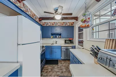 523 E Fulton Street, Long Beach, NY 11561 - Photo 13