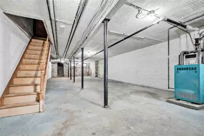 5917 Putnam Avenue, Ridgewood, NY 11385 - Photo 25