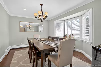 18 Melrose Lane, Commack, NY 11725 - Photo 11