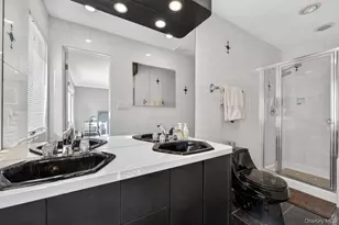 18 Melrose Ln, Commack, NY 11725 - Photo 17