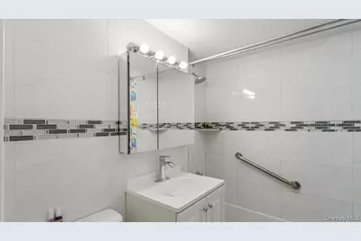 61-35 98th St #7G, Rego Park, NY 11374 - Photo 5