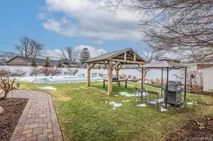 45 Terry Ln, Commack, NY 11725 - Photo 27