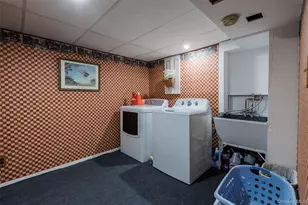 45 Terry Ln, Commack, NY 11725 - Photo 23