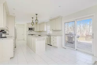 4 Kings Gate Road, Suffern, NY 10901 - Photo 7