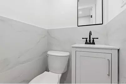 452 Montauk Highway, East Quogue, NY 11942 - Photo 13