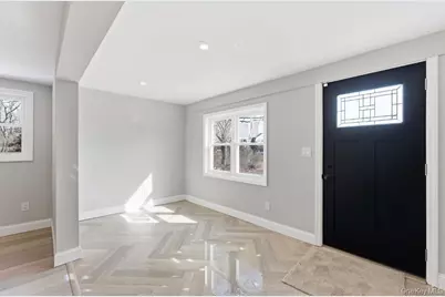 452 Montauk Highway, East Quogue, NY 11942 - Photo 3